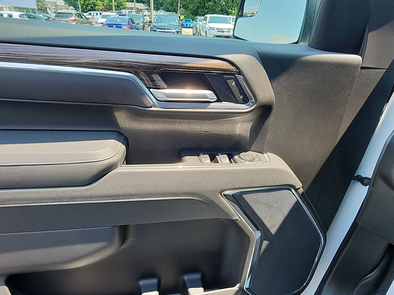 New 2026 Chevrolet Silverado 1500 RST w/ Z71 Off-Road Package AWD/4WD image 18