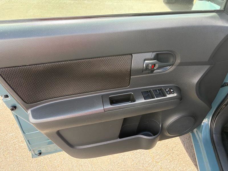 Used 2008 Scion xB FWD image 10