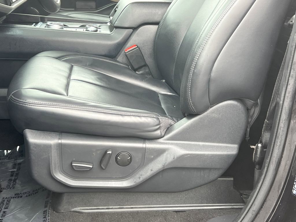 Used 2024 Ford Expedition Max XLT image 30