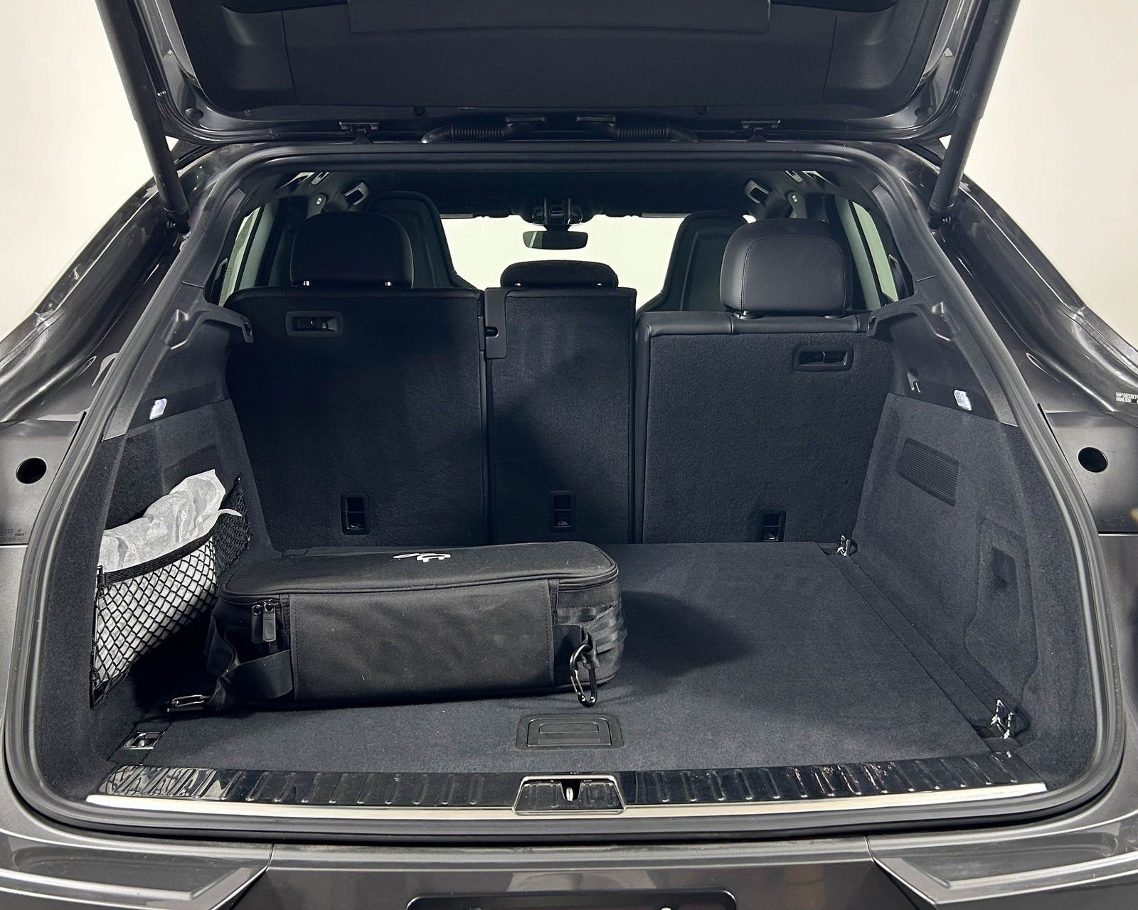 Used 2023 Porsche Cayenne Coupe image 30