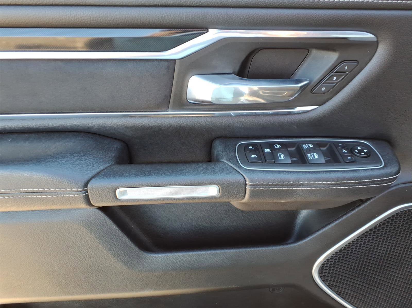 Used 2021 RAM 1500 Laramie w/ Sport Appearance Package image 14