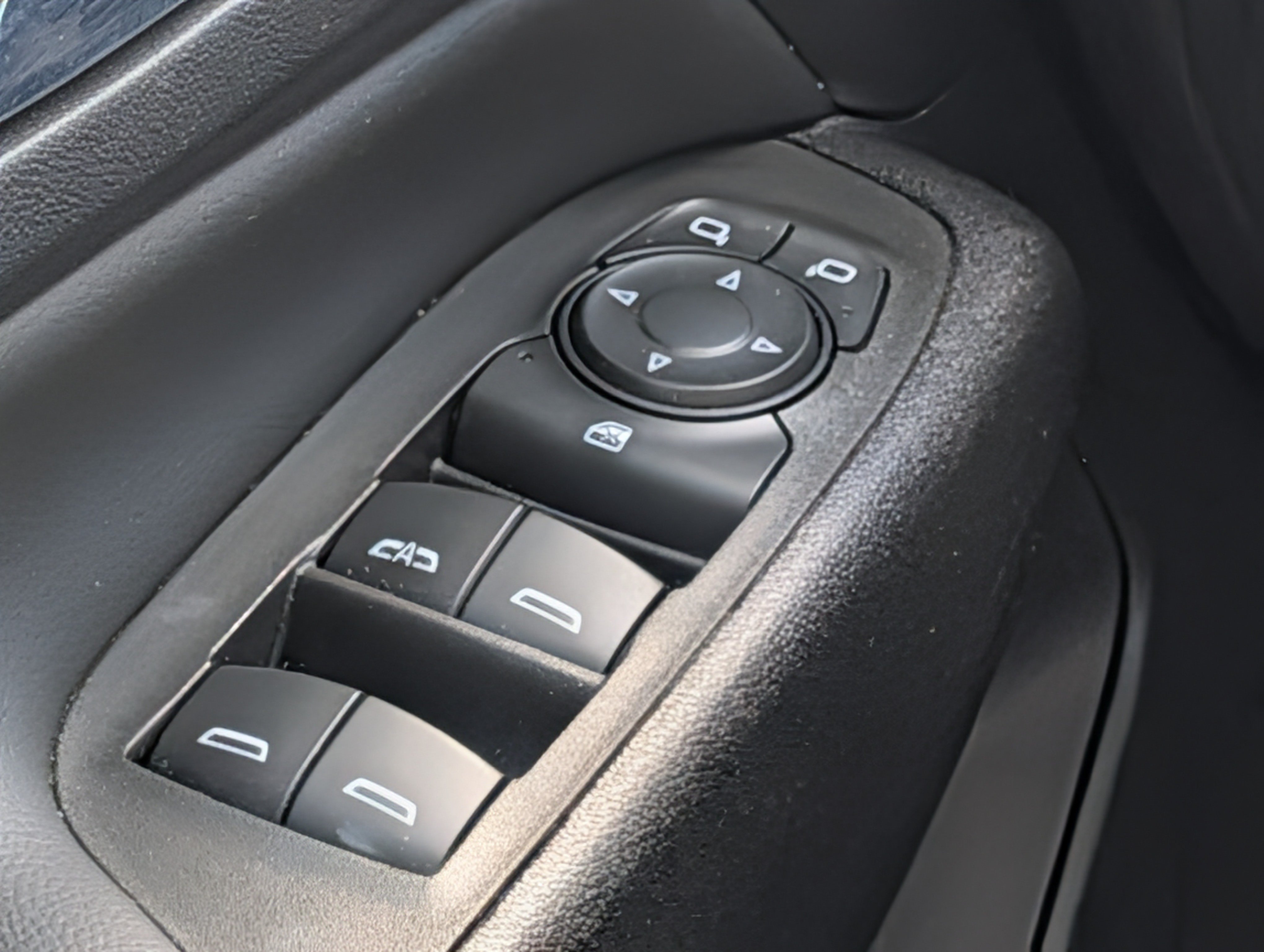 Used 2024 Chevrolet Equinox LT AWD/4WD image 26