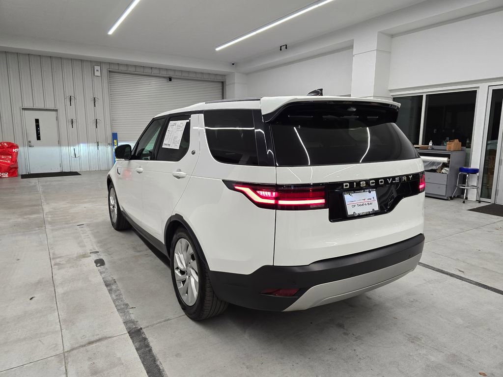 Used 2025 Land Rover Discovery S AWD/4WD image 4