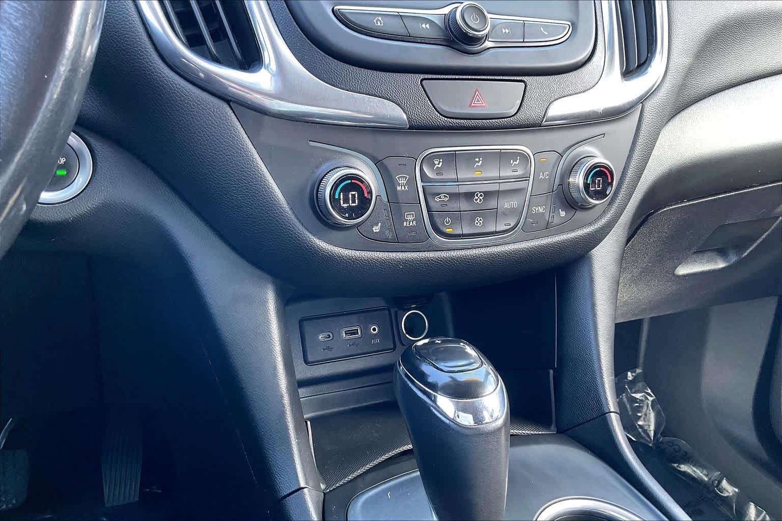 Used 2019 Chevrolet Equinox LT FWD image 31