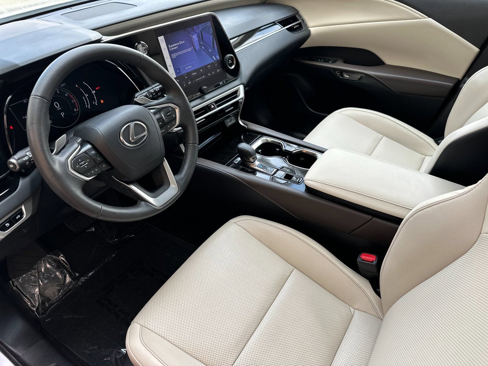 Used 2024 Lexus RX 350 FWD w/ Technology Package image 10