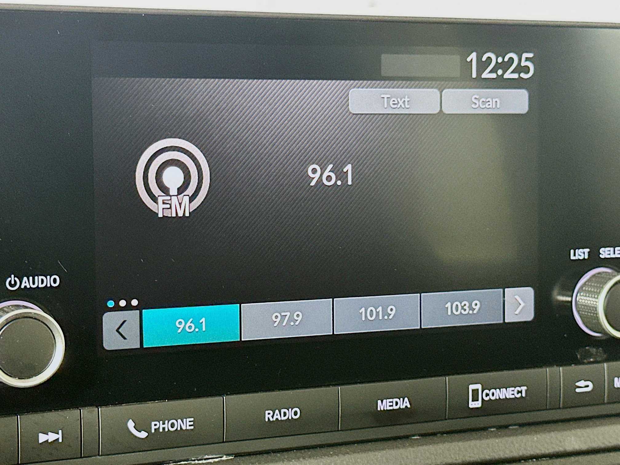 Used 2025 Honda CR-V LX image 21