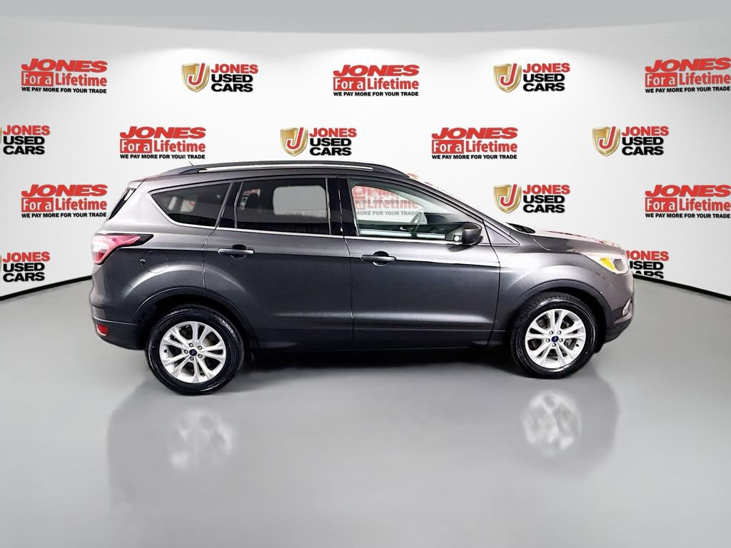 Used 2018 Ford Escape SE w/ Ford Safe & Smart Package FWD image 15