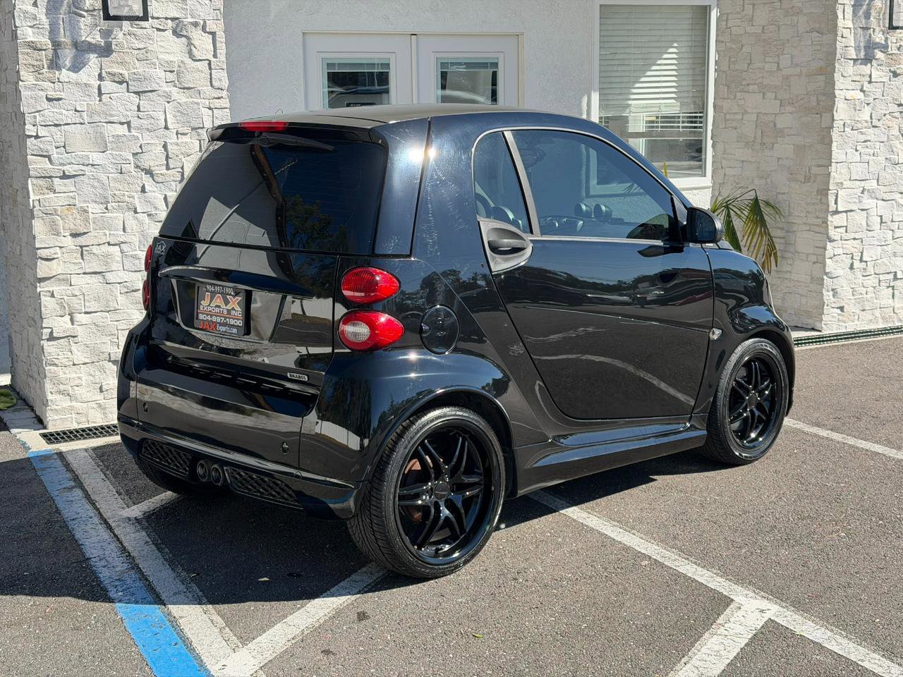 Used 2013 smart fortwo passion image 15