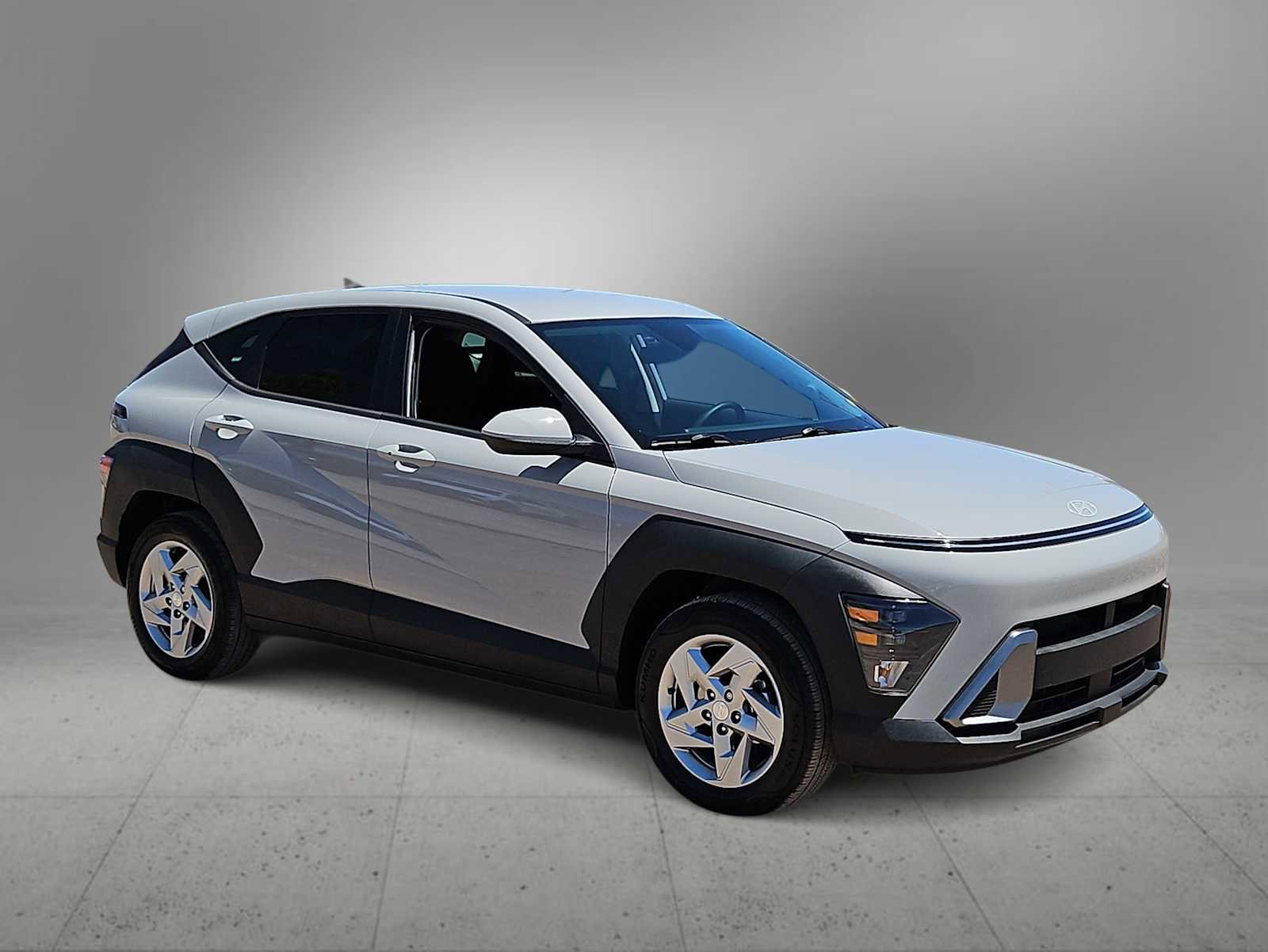 Certified 2024 Hyundai Kona SE FWD image 2