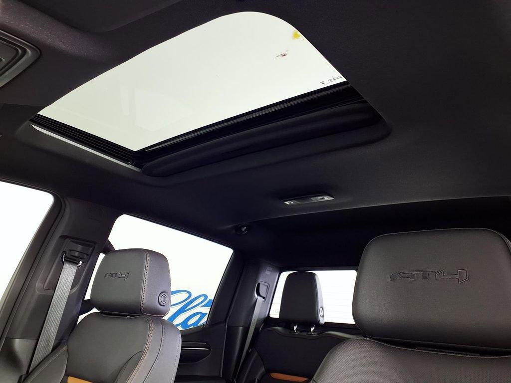 Used 2024 GMC Sierra 1500 AT4 w/ Technology Package image 12