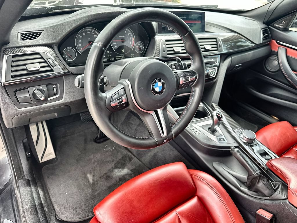 Used 2018 BMW M4 Convertible RWD image 20