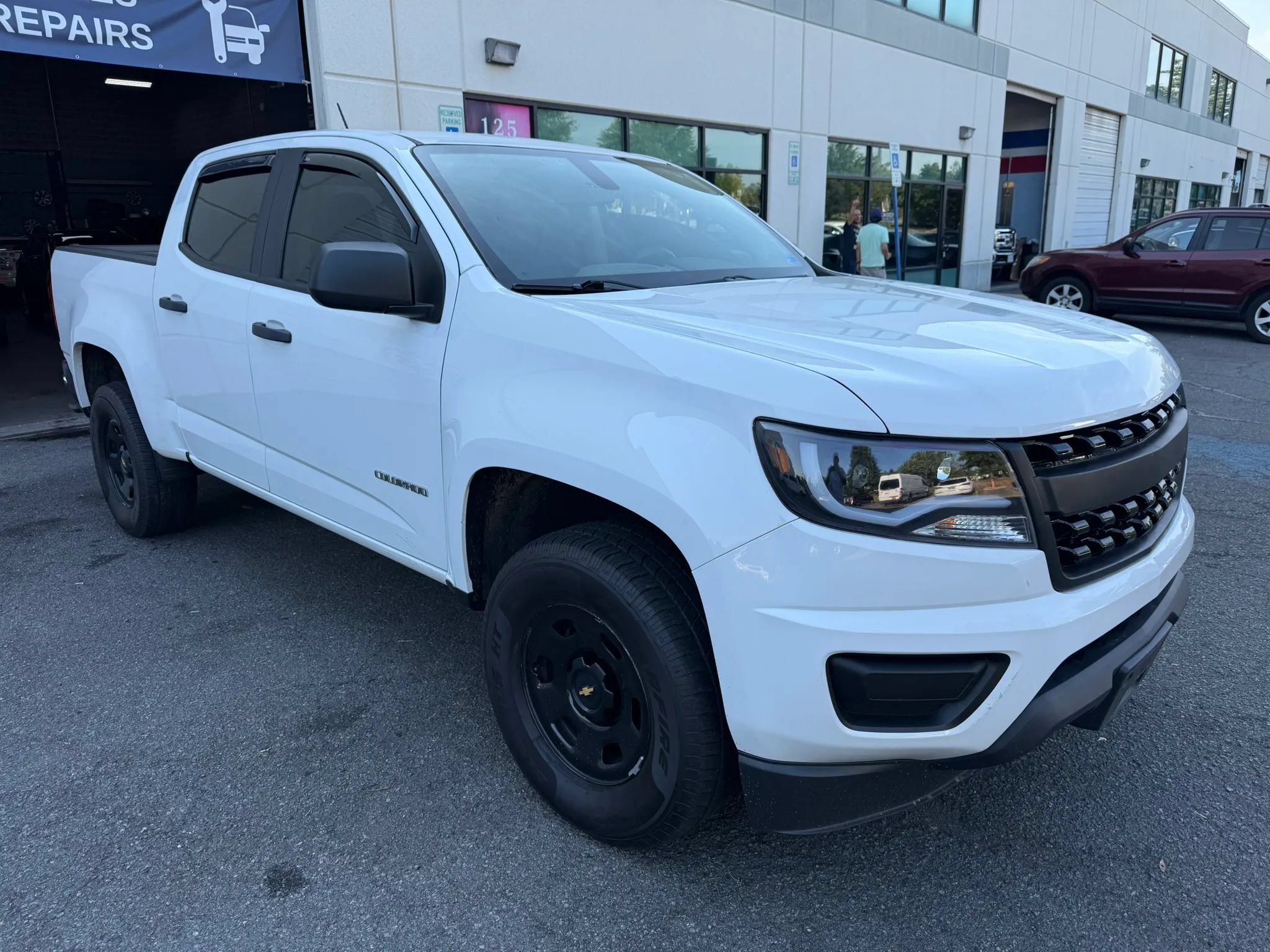 Used 2019 Chevrolet Colorado W/T RWD image 8