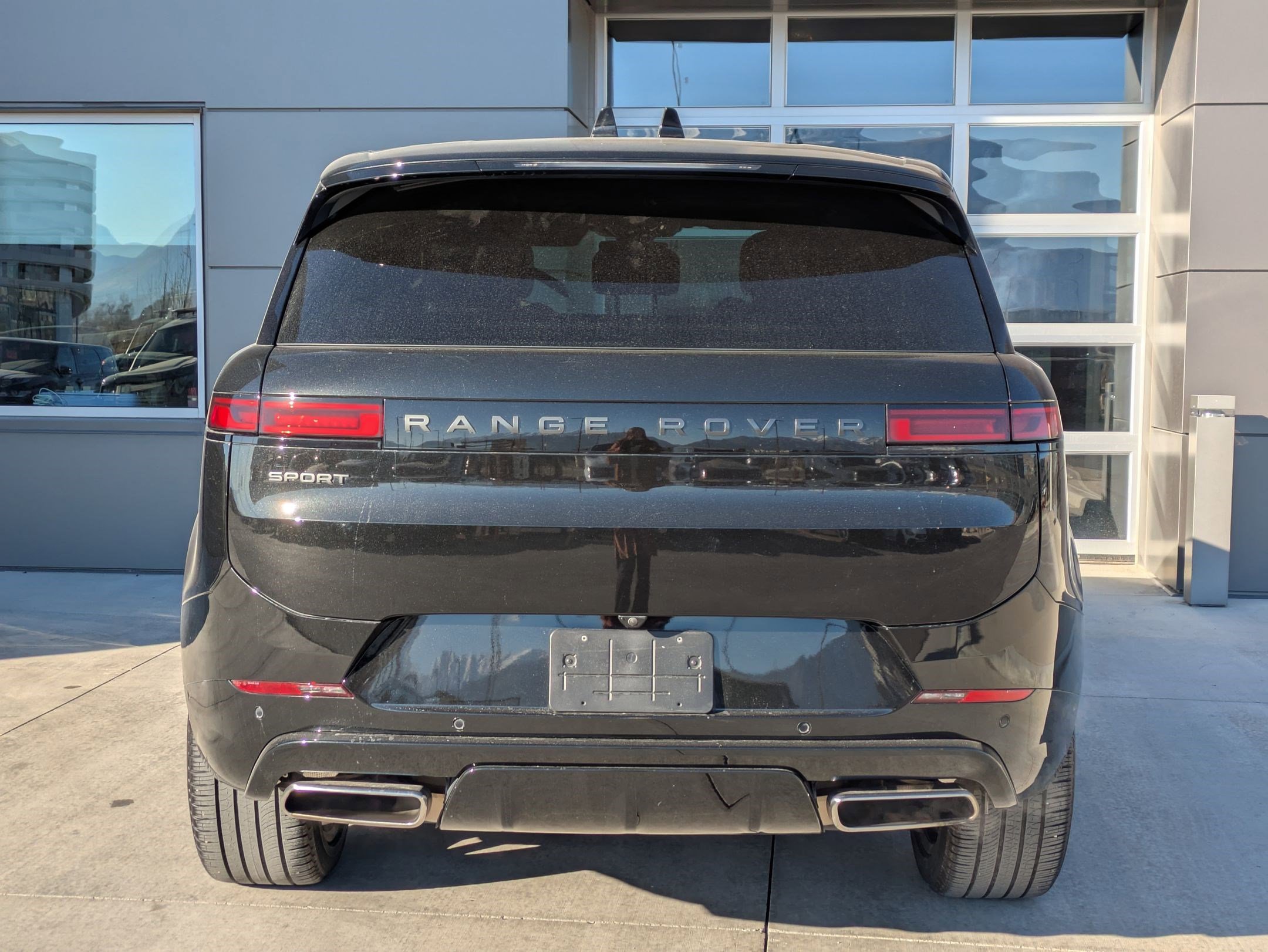 Certified 2024 Land Rover Range Rover Sport Dynamic SE image 9