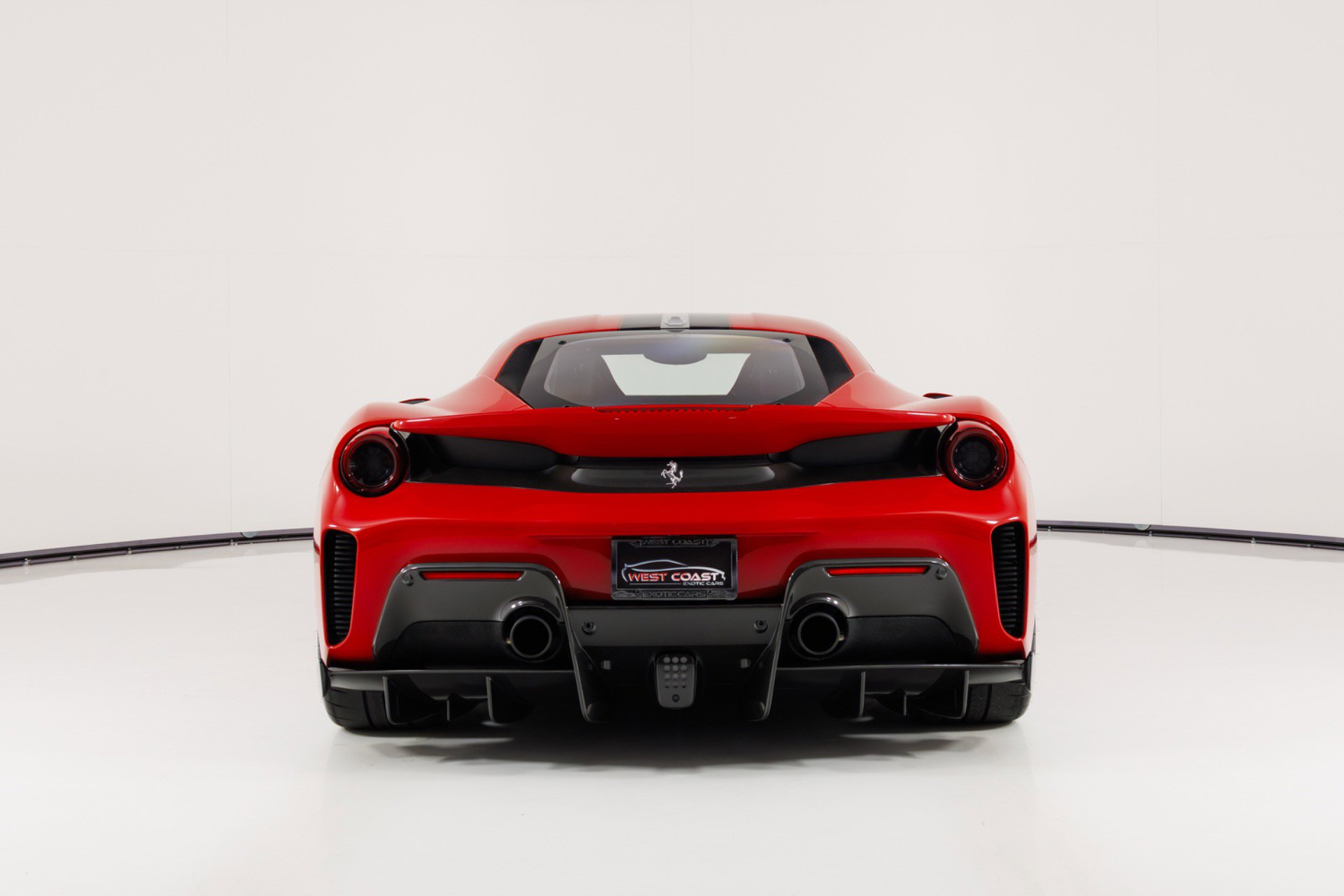 Used 2020 Ferrari 488 Pista Coupe image 4