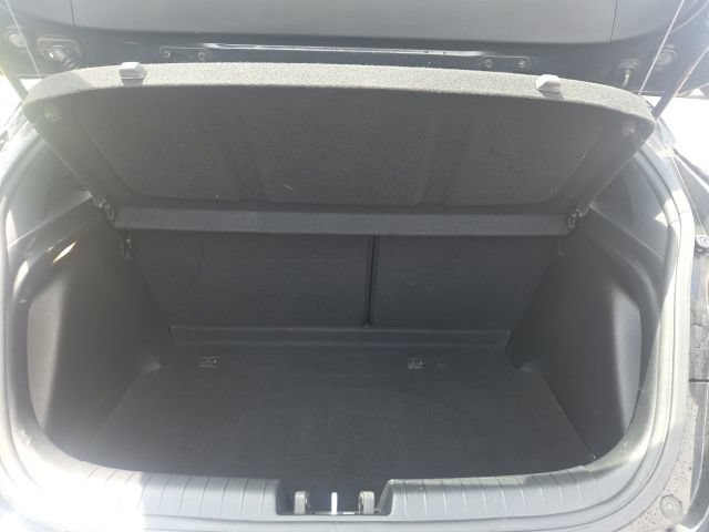 Used 2019 Hyundai Veloster 2.0 FWD image 11