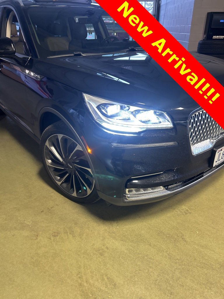 Used 2020 Lincoln Aviator Reserve w/ Equipment Group 202A image 2