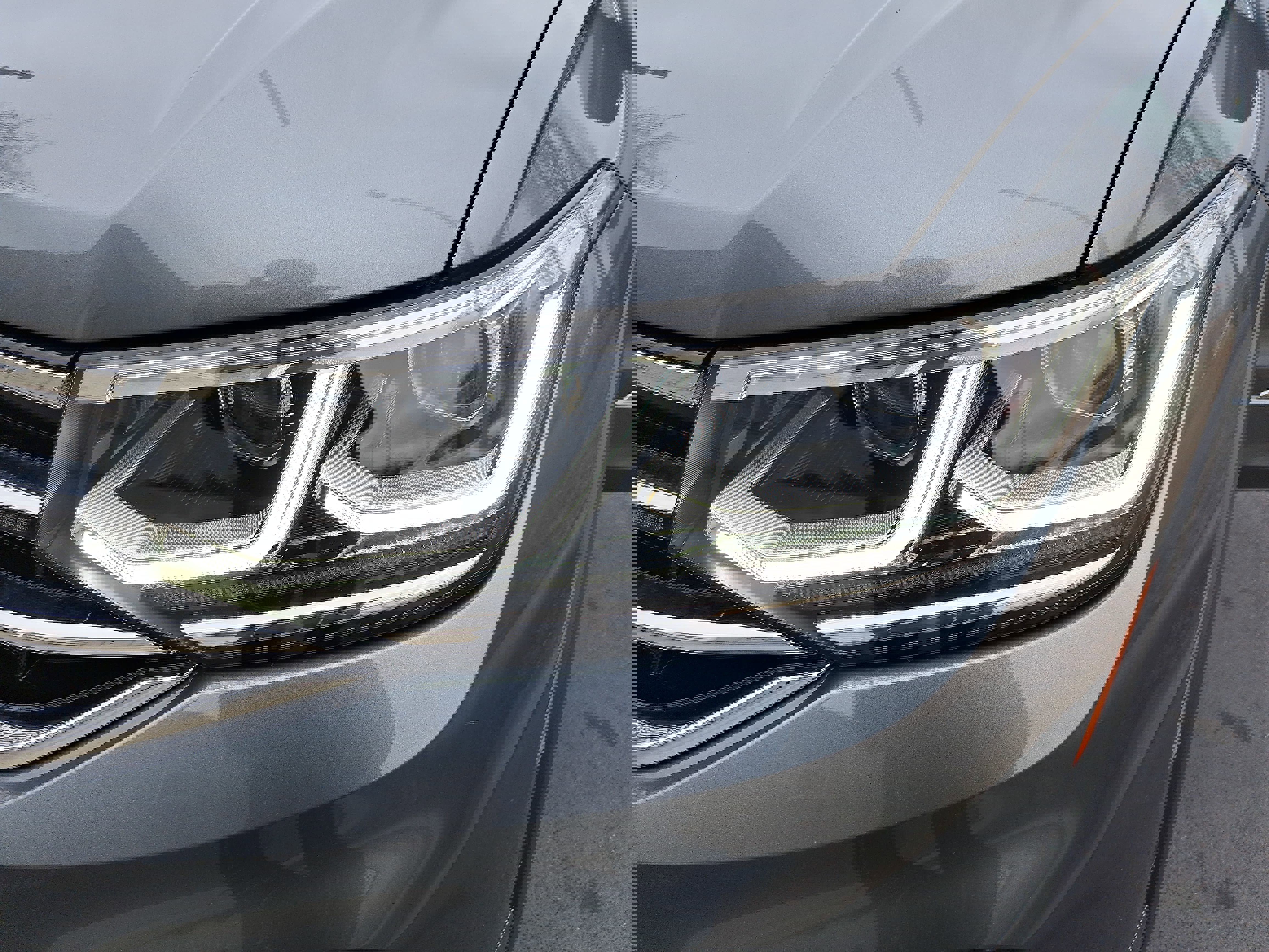 Certified 2024 Volkswagen Tiguan SEL R-Line image 30