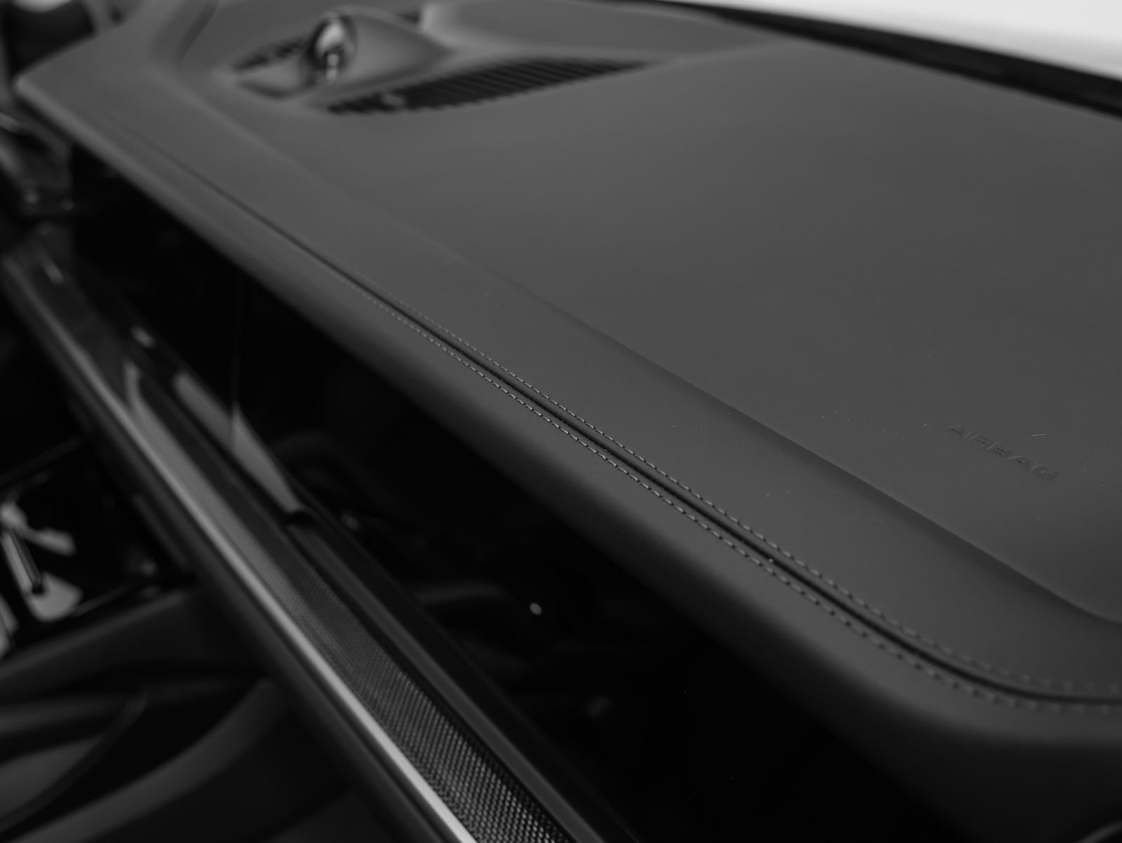 New 2026 Porsche Cayenne E-Hybrid Coupe AWD/4WD image 25