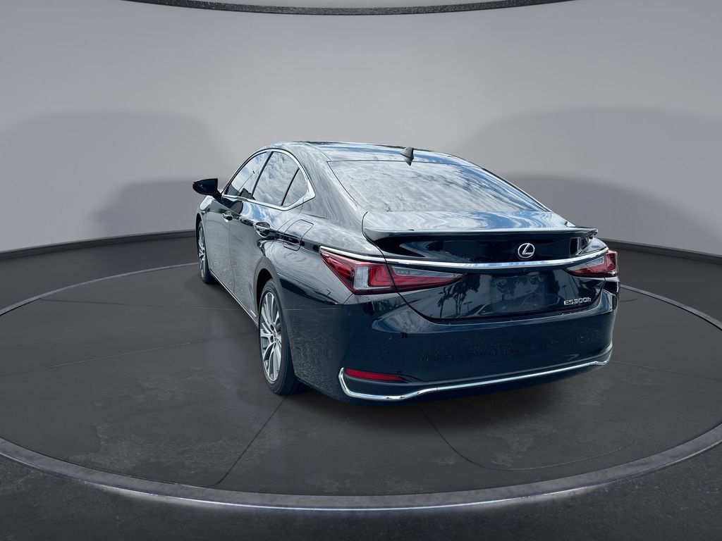 Used 2021 Lexus ES 300h w/ Premium Package FWD image 7