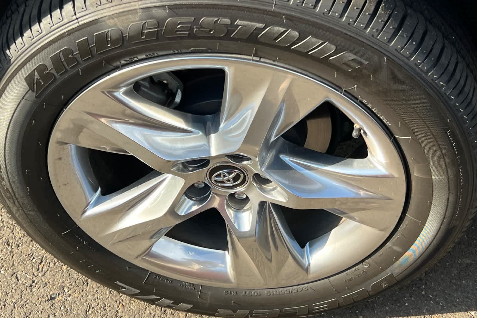 Used 2019 Toyota Highlander Limited AWD/4WD image 17
