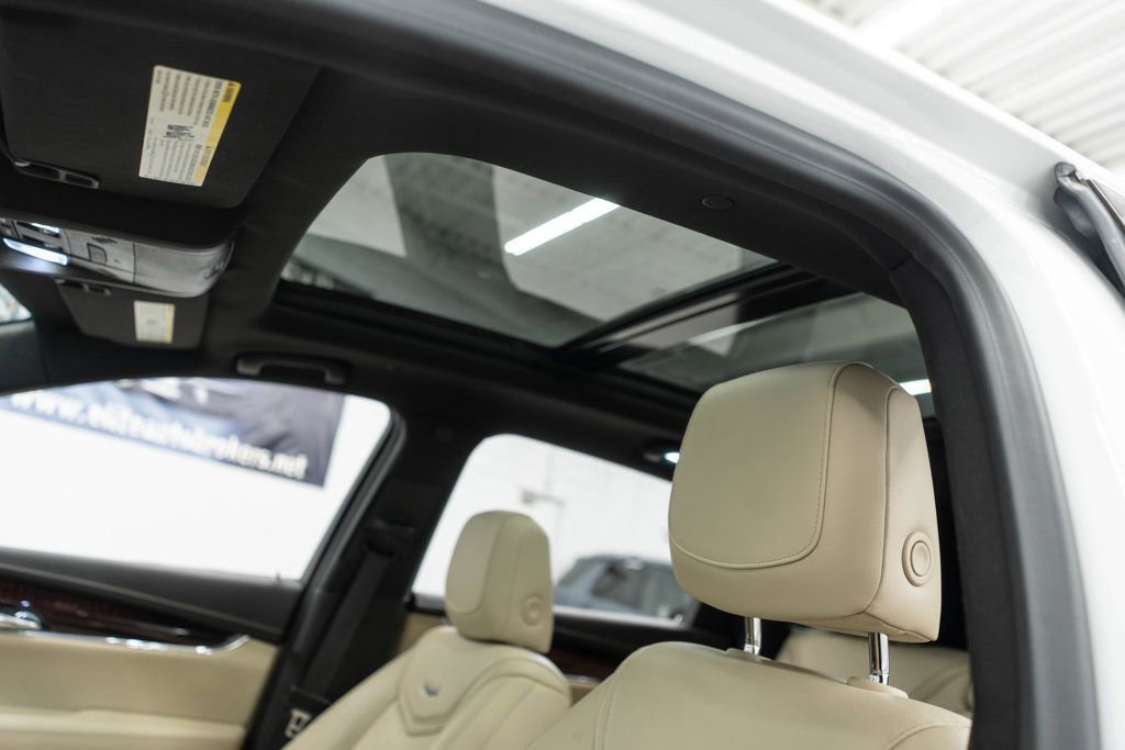 Used 2017 Cadillac XT5 Luxury w/ Driver Awareness Package image 8