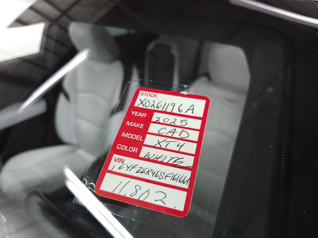 Used 2025 Cadillac XT4 Sport FWD image 39