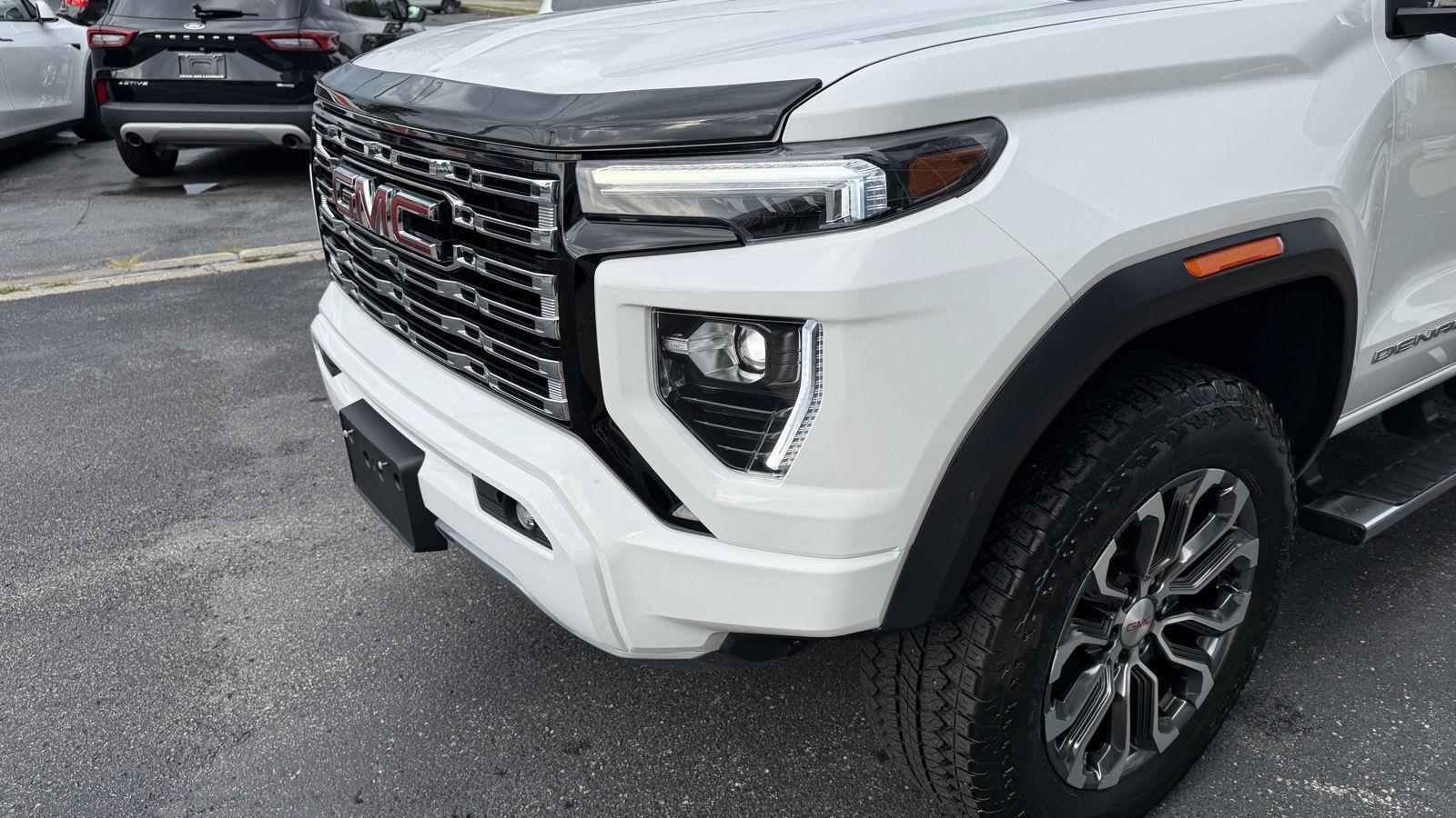 Used 2023 GMC Canyon Denali AWD/4WD image 9