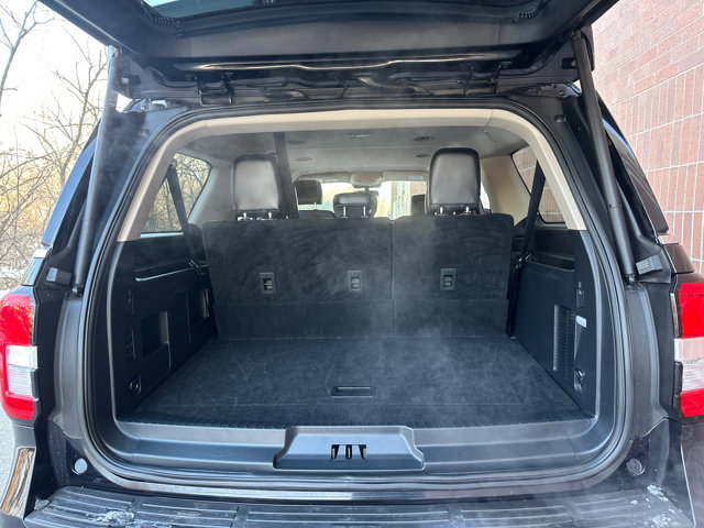 Used 2023 Ford Expedition Max XLT image 32