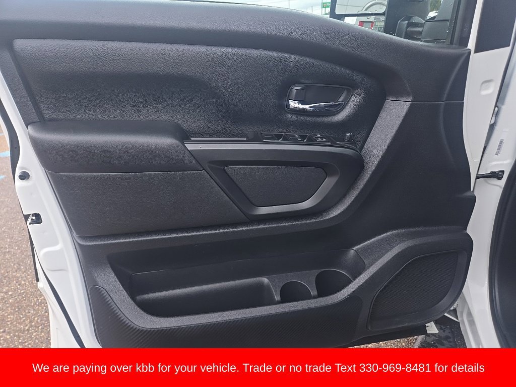 Used 2023 Nissan Titan SV w/ SV Convenience Package AWD/4WD image 13