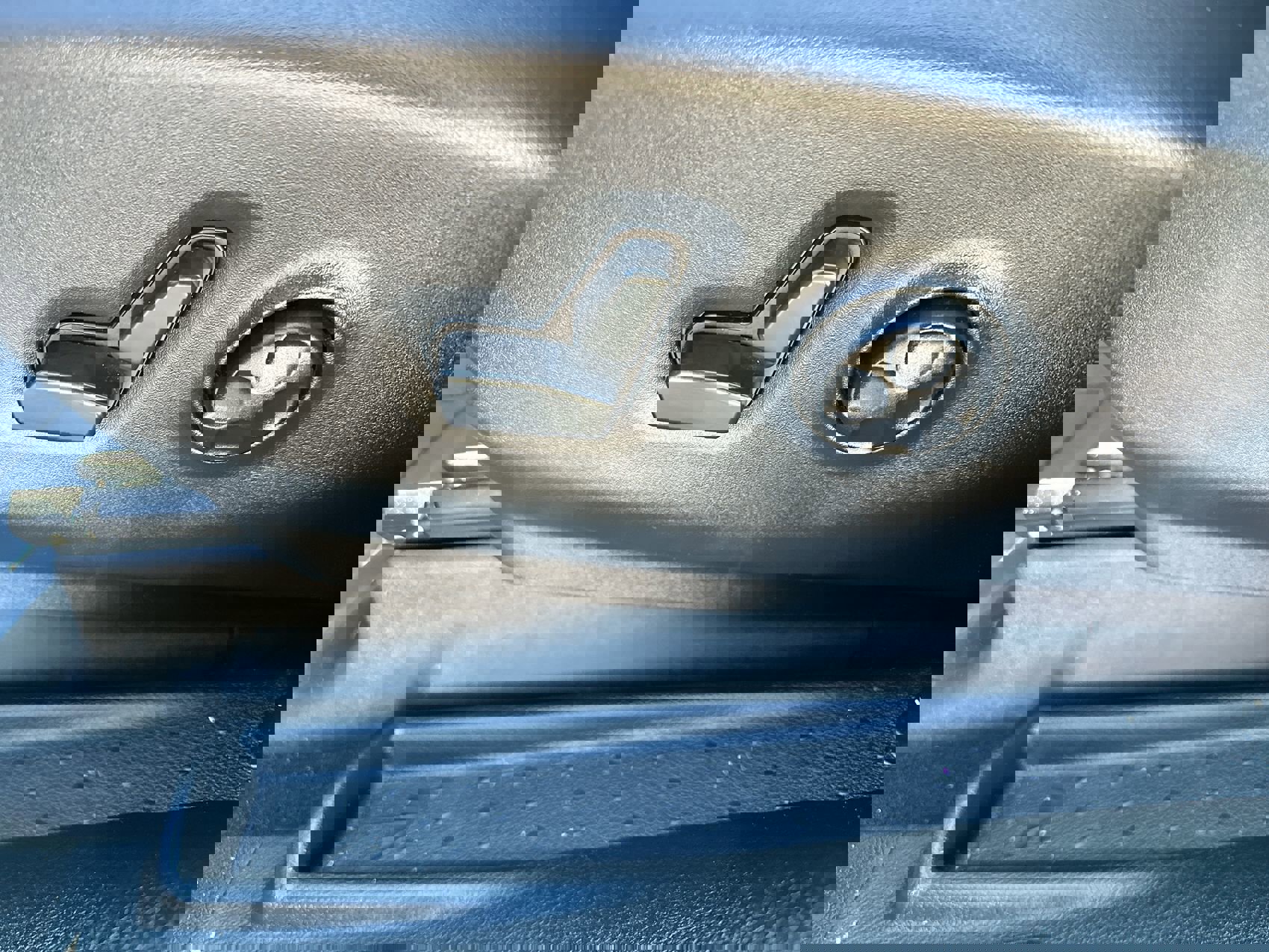 Used 2025 Chrysler Pacifica Limited image 12