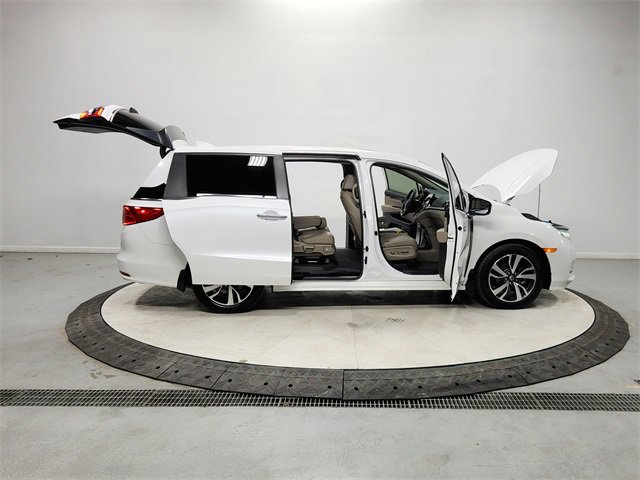 Used 2023 Honda Odyssey Touring image 16