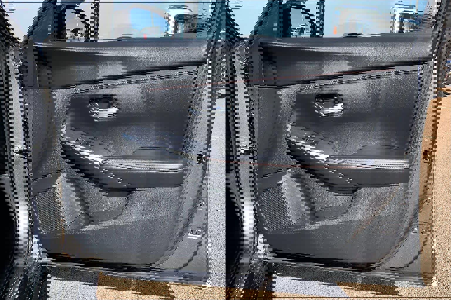 Used 2025 Nissan Sentra SR image 23