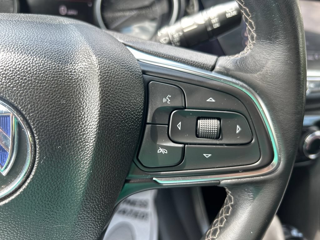 Used 2022 Buick Encore GX Preferred w/ Sport Touring Package FWD image 23