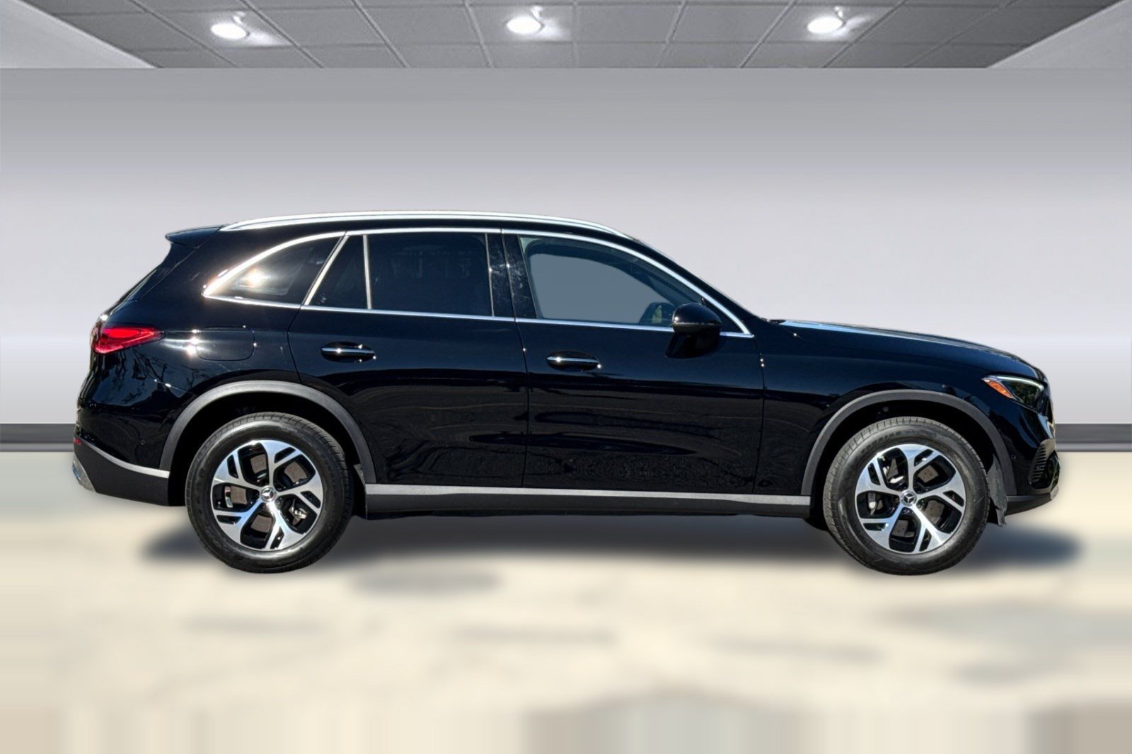 Used 2026 Mercedes-Benz GLC 350e 4MATIC image 8