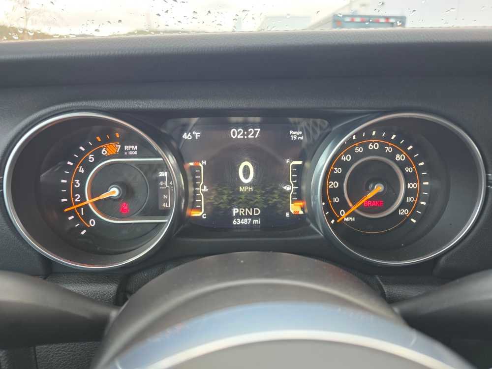 Used 2018 Jeep Wrangler Unlimited Sahara image 20