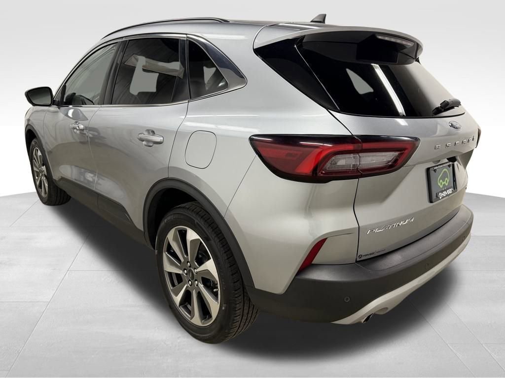 Used 2024 Ford Escape Platinum image 6