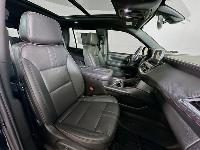 Used 2022 Chevrolet Tahoe RST w/ Luxury Package AWD/4WD image 32