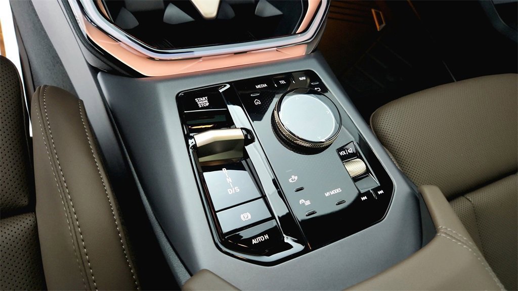 Used 2025 BMW X3 xDrive30i w/ Premium Package image 32