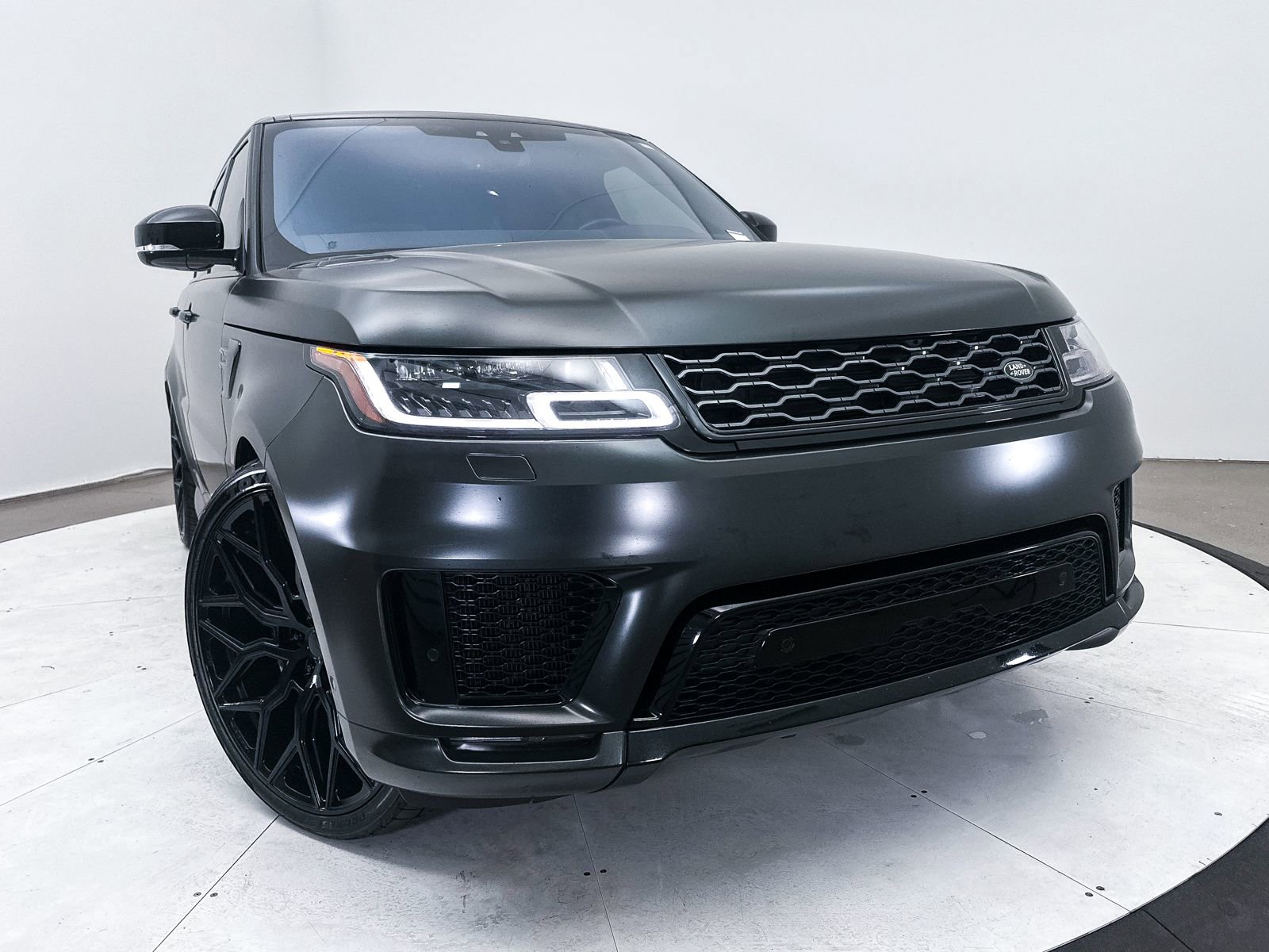 Used 2019 Land Rover Range Rover Sport HSE image 10