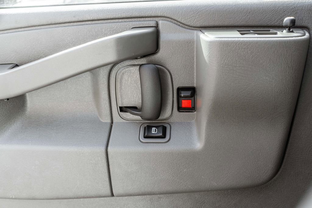 Used 2024 GMC Savana 2500 w/ Driver Convenience Package image 13