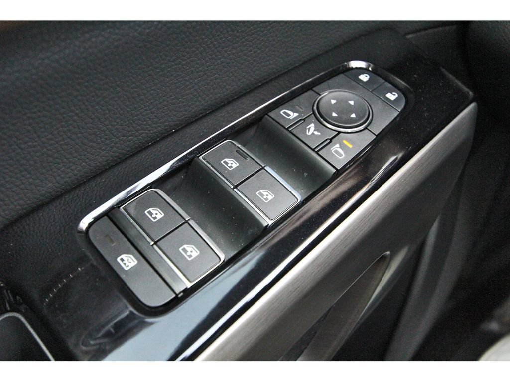 Used 2024 Nissan Pathfinder Platinum FWD image 25