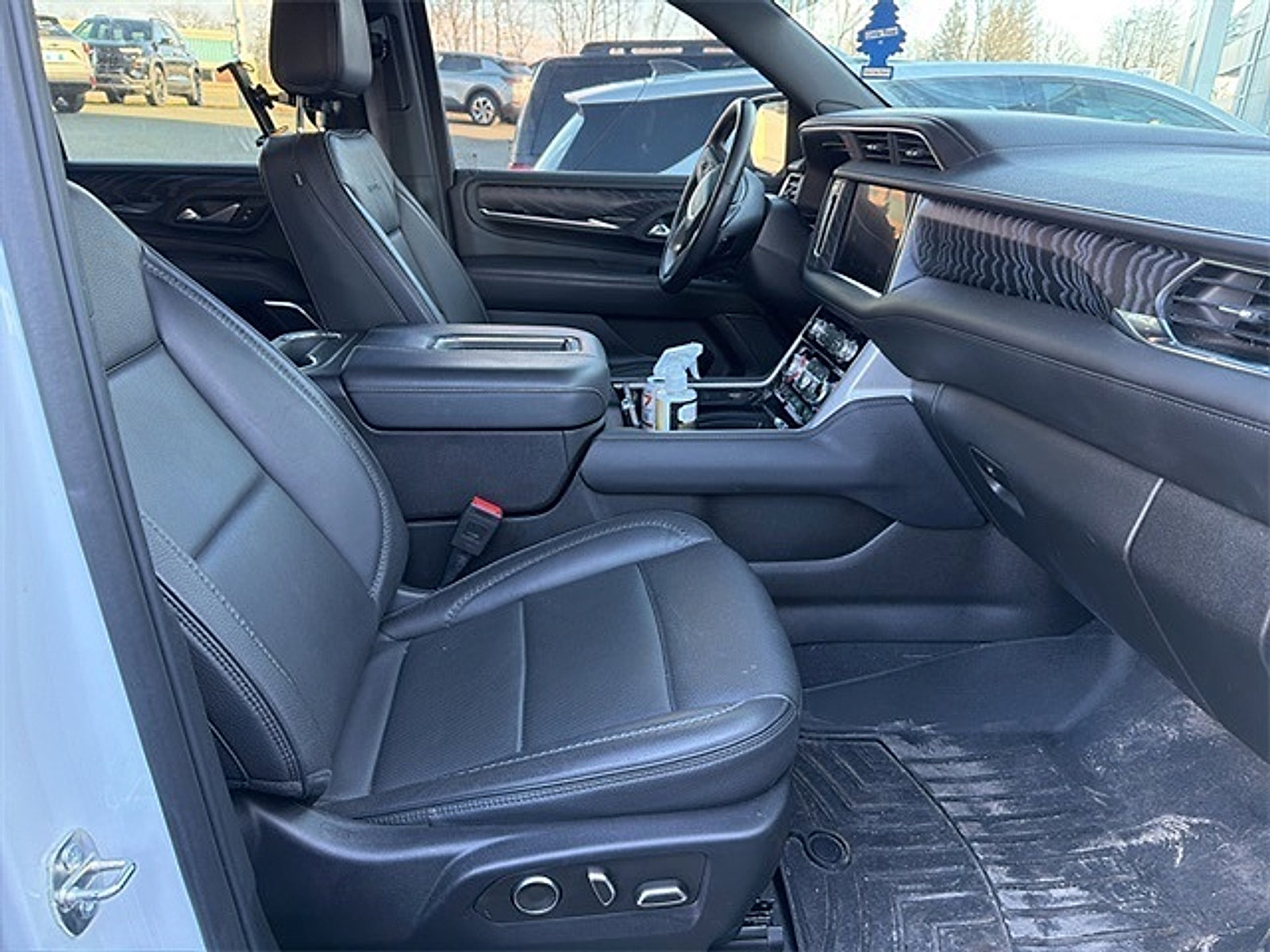 Certified 2023 GMC Yukon Denali image 11