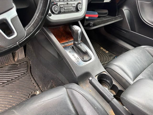 Used 2012 Volkswagen Eos Lux FWD image 28