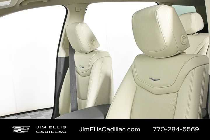 New 2025 Cadillac XT6 Premium Luxury w/ Technology Package image 5