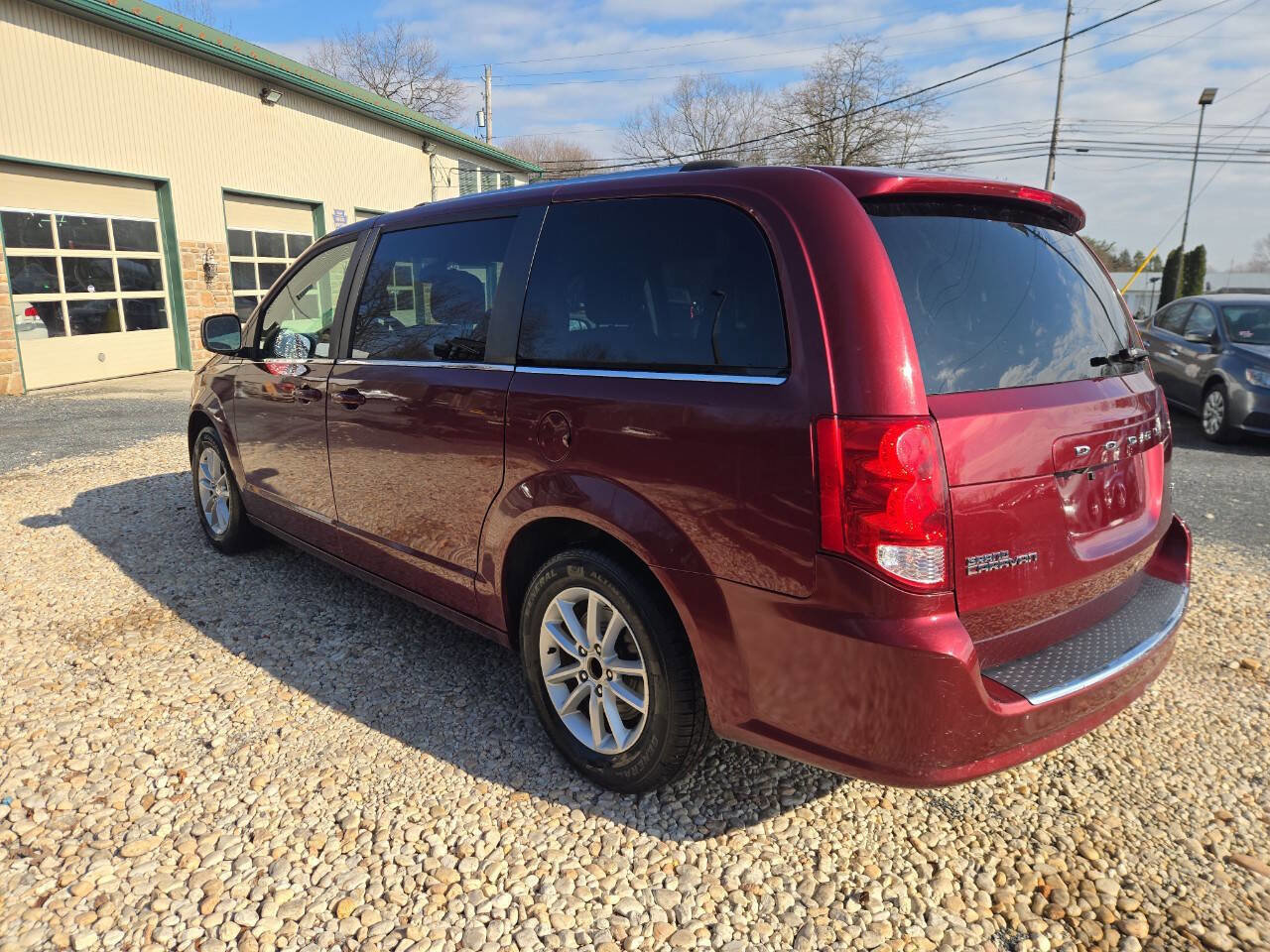 Used 2019 Dodge Grand Caravan SXT image 6