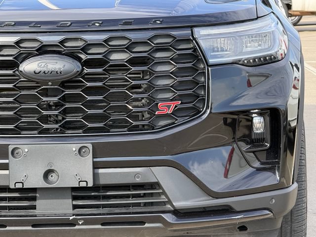 Used 2025 Ford Explorer ST RWD image 8