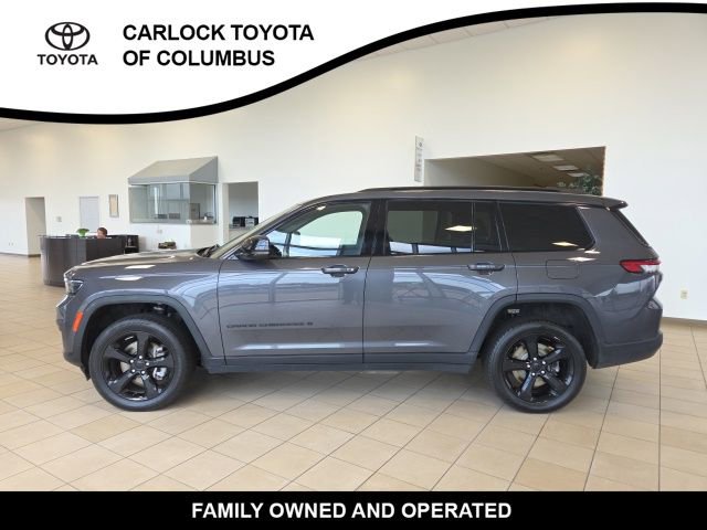 Used 2023 Jeep Grand Cherokee L Laredo AWD/4WD image 2