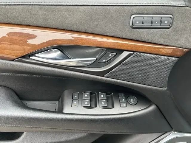 Used 2020 Cadillac Escalade ESV Luxury w/ Escalade Sport Edition image 12