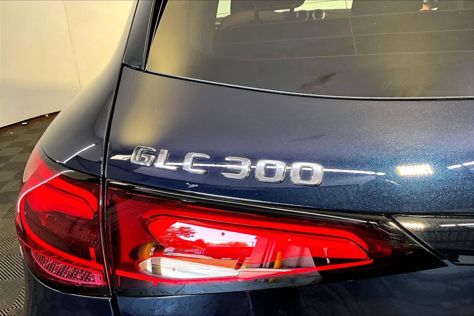 Certified 2023 Mercedes-Benz GLC 300 4MATIC image 33