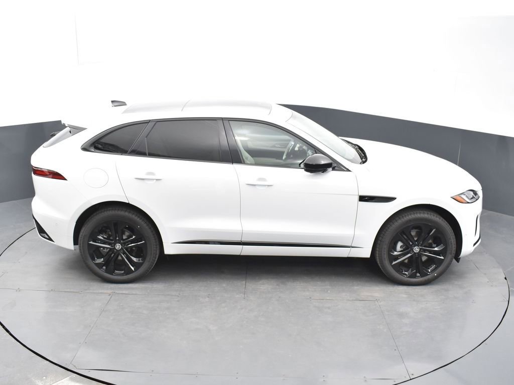 Certified 2025 Jaguar F-PACE R-Dynamic S image 34